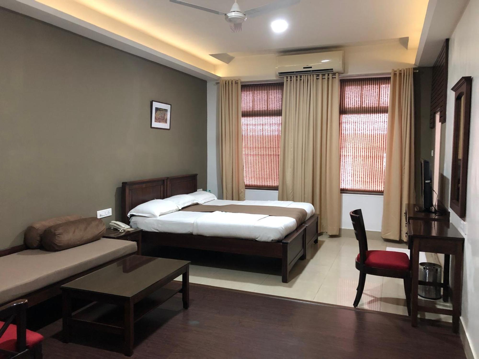 Hotel Ketan Pune Exterior photo